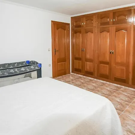 Apartment 4 Bedroom Gorgeous In Santa Pola