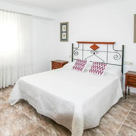4 Bedroom Gorgeous In Apartment Santa Pola