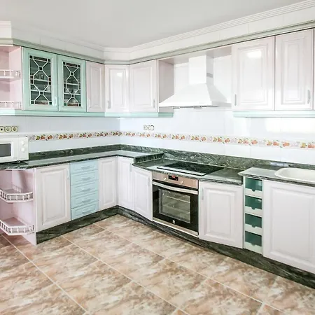 4 Bedroom Gorgeous In